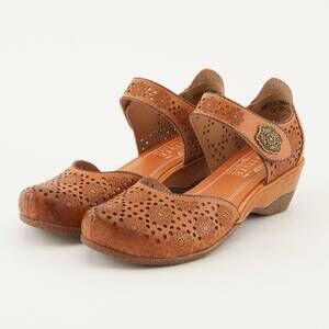 NEW SPRING FOOTWEAR women's americana shoe in camel